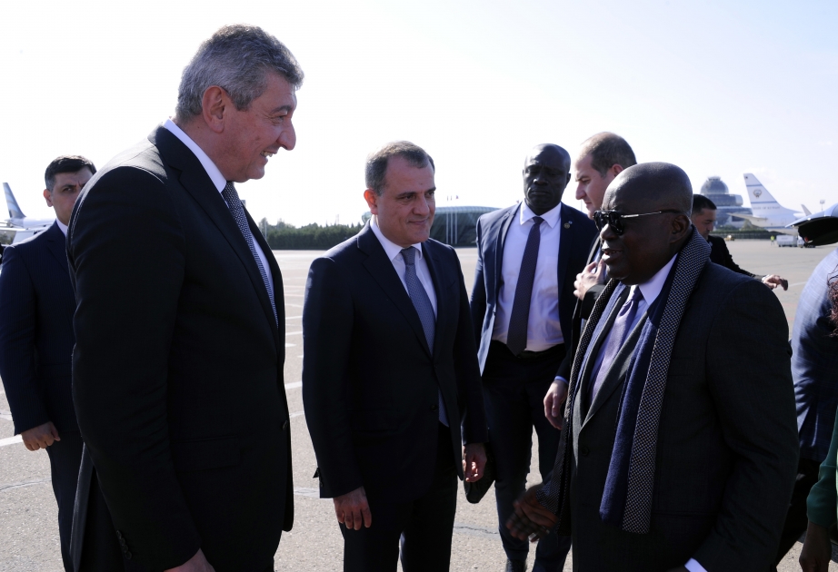 Presidente de Ghana concluye su visita a Azerbaiyán