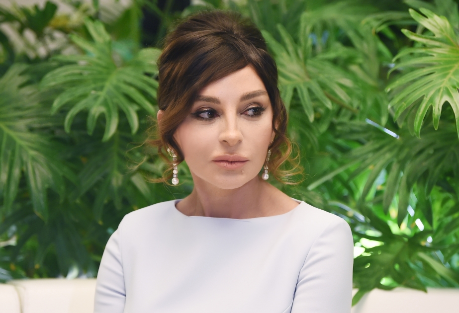 Mehriban Aliyeva colocó la publicación en su página de Instagram en relación con el MNOAL