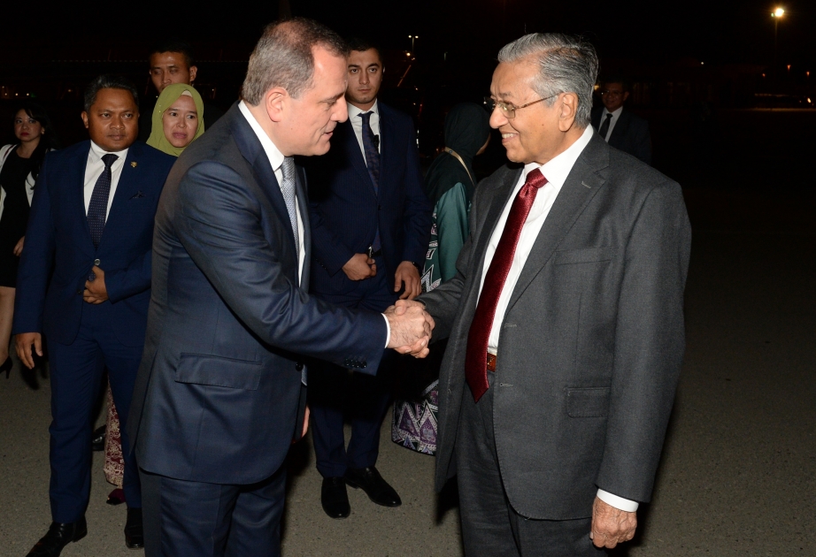 Primer ministro de Malasia concluye visita a Azerbaiyán