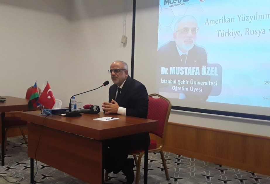Türkiyəli alim Bakıda seminar keçirib