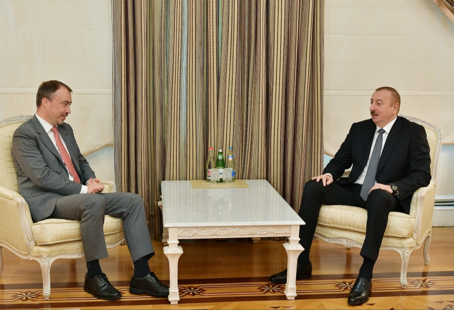 Ilham Aliyev recibe a una delegación encabezada por el representante especial de la UE