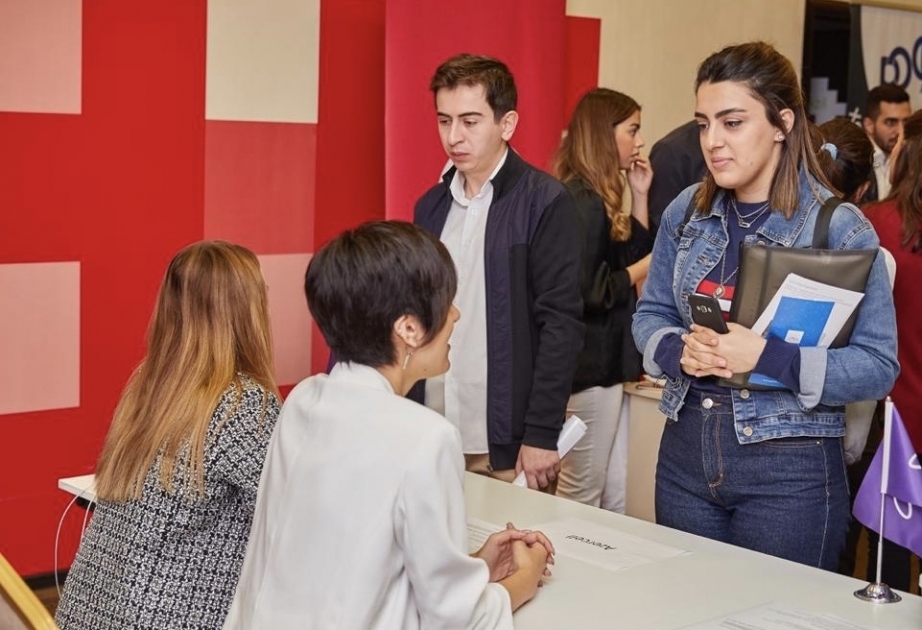 ®  Azercell participates in another career fair
