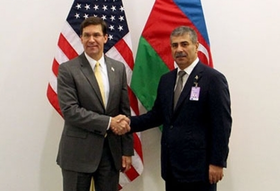 阿塞拜疆与美国两国国防部长在布鲁塞尔举行会谈