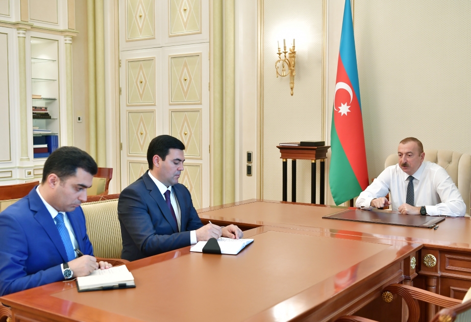 Prezident İlham Əliyev Anar Tağıyevi Yevlax Şəhər İcra Hakimiyyətinin başçısı, Elnur Rzayevi Xaçmaz Rayon İcra Hakimiyyətinin başçısı vəzifələrinə təyin olunması ilə əlaqədar qəbul edib VİDEO