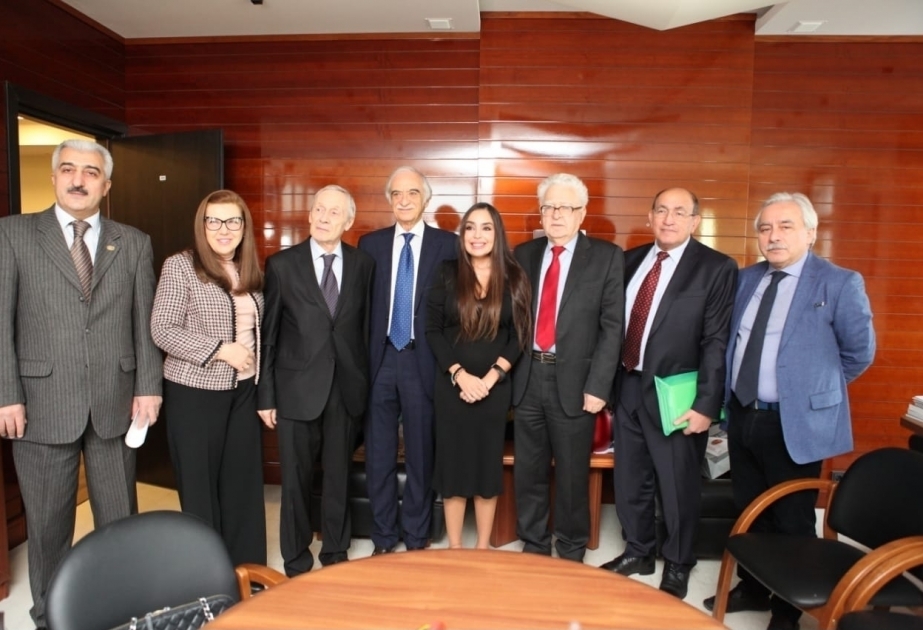 Konferenz zum Thema "Nasimis Poesie-Hymne des Menschen: Synthese der spirituellen und Kulturwerte von Ost und West" in Moskau VIDEO