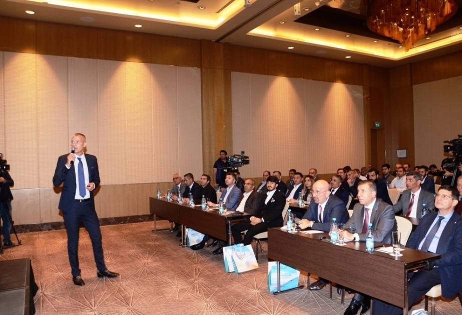 إحضار 458 مصعد جديد إلى باكو