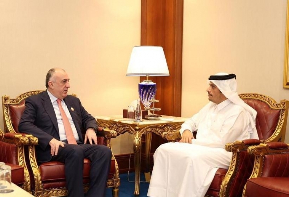 Canciller azerbaiyano se reúne con su homólogo qatarí