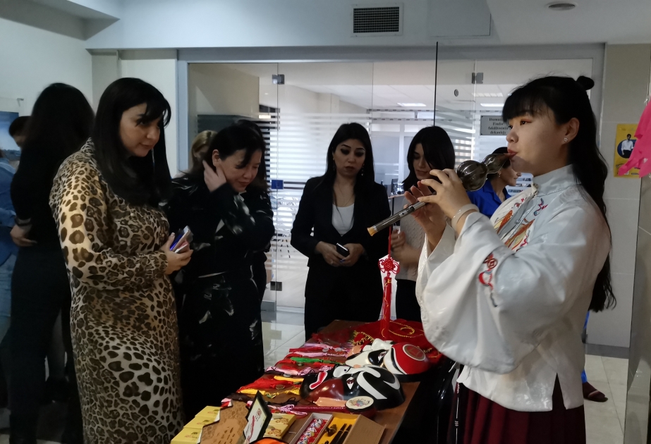 "中国文化日"活动在巴库国立大学孔子学院阿塞拜疆大学教学点举行