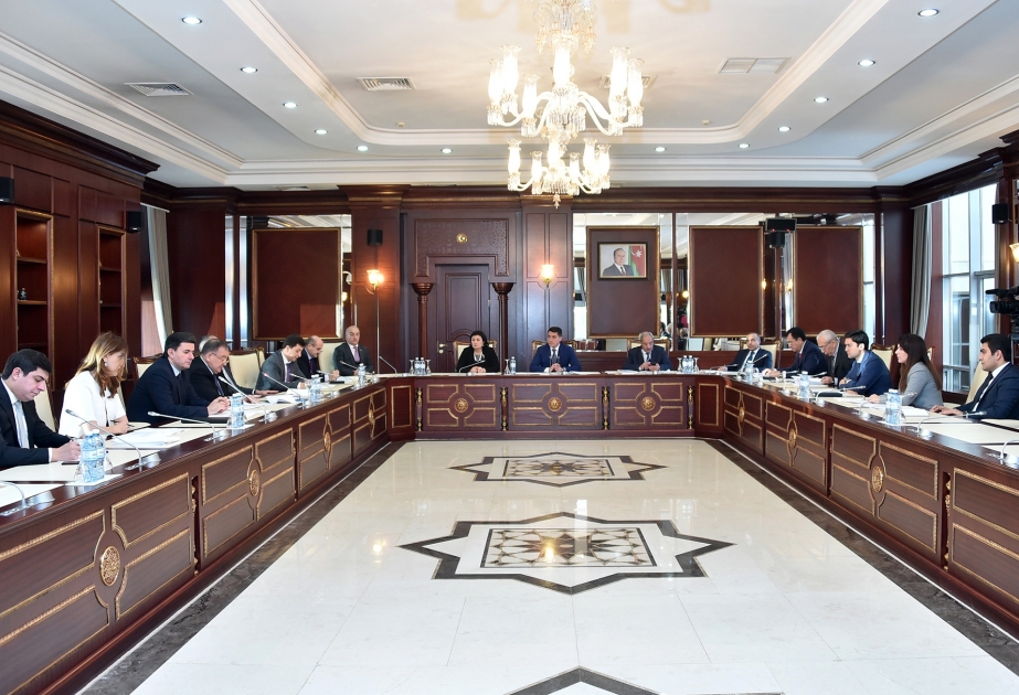 Milli Məclisin Hüquq siyasəti və dövlət quruculuğu komitəsinin iclasında 11 qanun layihəsinə baxılıb