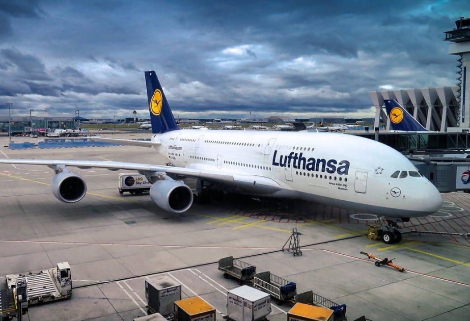 “Lufthansa” tətillər səbəbindən 1,3 min aviareysi ləğv edib