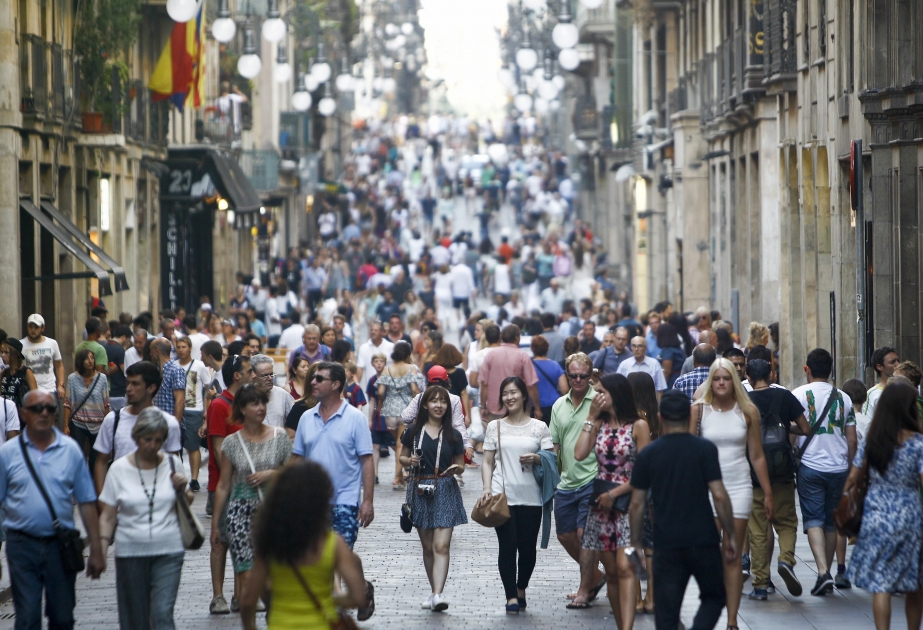 За девять месяцев Испанию посетили более 67 миллионов туристов