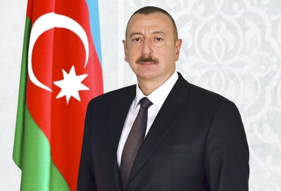 Presidente azerbaiyano Ilham Aliyev felicitó al recién elegido presidente de Argentina