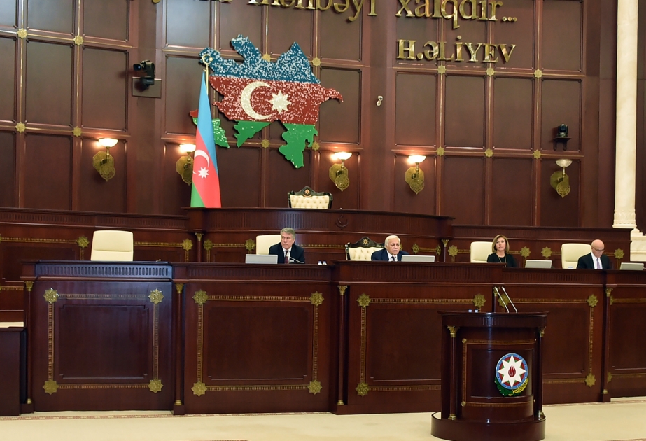 Milli Məclisdə 2020-ci ilin dövlət büdcəsi layihəsinin müzakirəsinə başlanılıb YENİLƏNİB