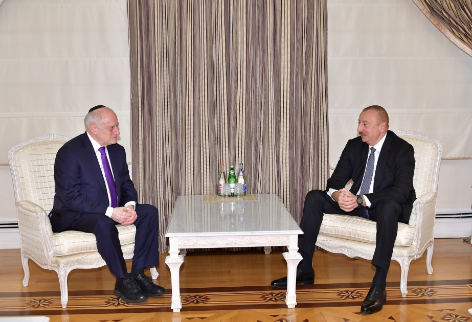 Ilham Aliyev recibió al vicepresidente ejecutivo de la Conferencia de Presidentes de las principales organizaciones judías estadounidenses