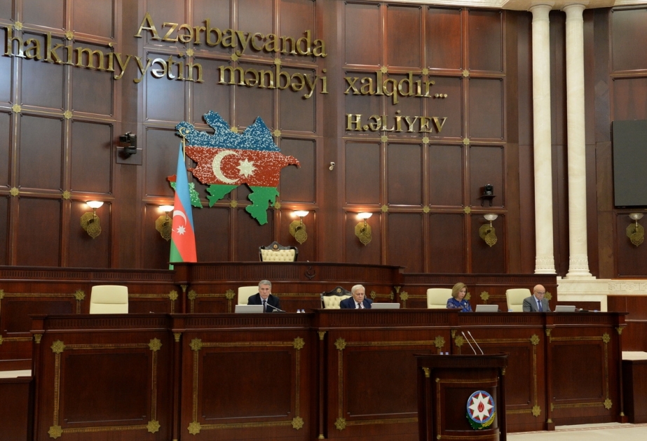 Milli Məclisdə 2020-ci ilin dövlət büdcəsi zərfinə daxil olan sənədlərin müzakirəsi başa çatıb