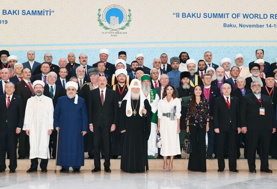 La 2ª Cumbre Internacional de Líderes Religiosos arranca en Bakú ACTUALIZADO  El Presidente Ilham Aliyev asistió a la Cumbre