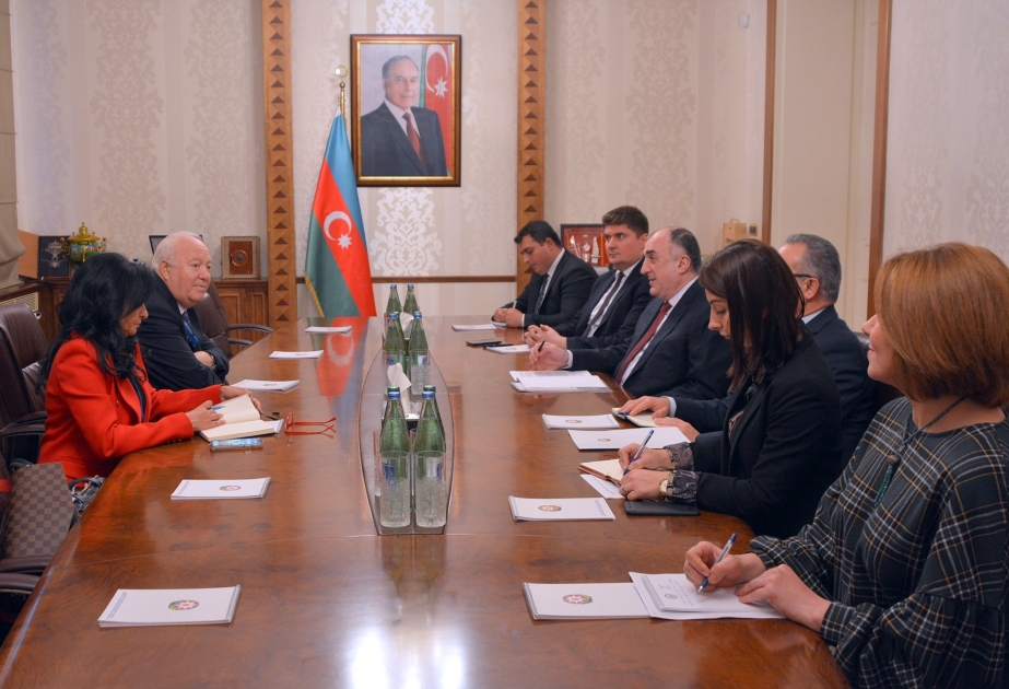 Canciller azerbaiyano se reúne con el alto representante de ONU para la Alianza de Civilizaciones