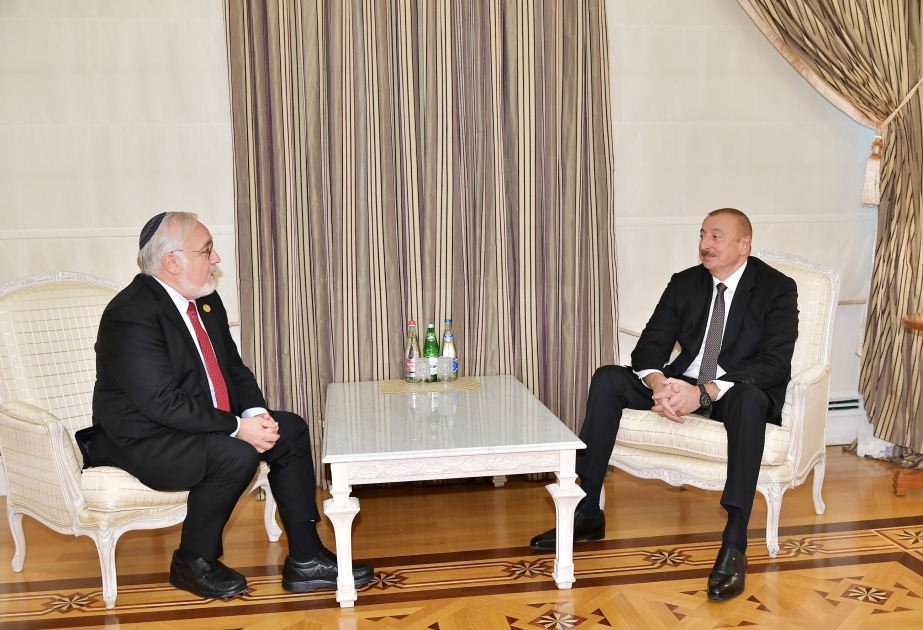 Präsident Ilham Aliyev empfängt den Präsidenten des Kongresses christlicher Führungskräfte von USA VIDEO