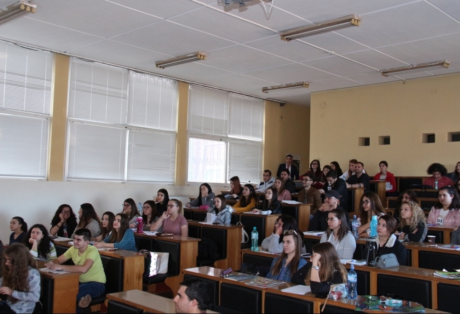 Veliko Tırnovo Universitetində Nəsimi və Cəlil Məmmədquluzadənin bolqar dilinə tərcümə edilmiş kitablarının təqdimatı keçirilib