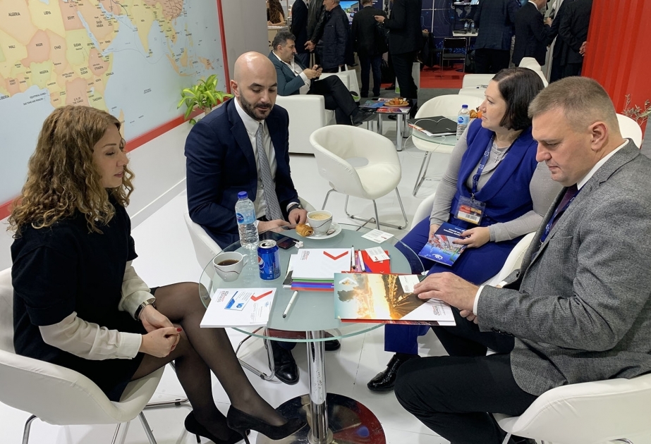 En la exposición celebrada en Estambul se presentan las capacidades de los ferrocarriles azerbaiyanos