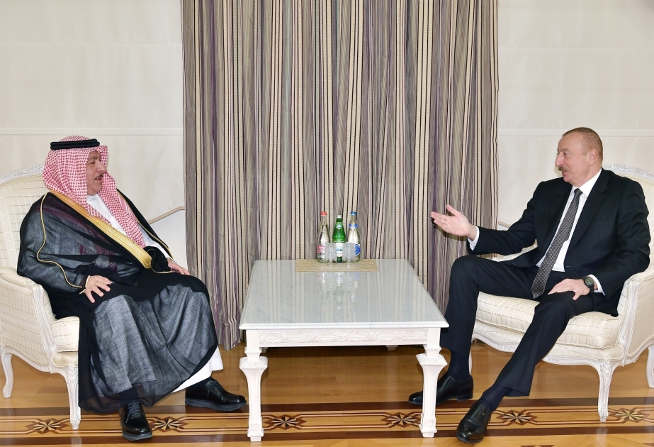Ilham Aliyev recibió al Secretario General del Centro Internacional