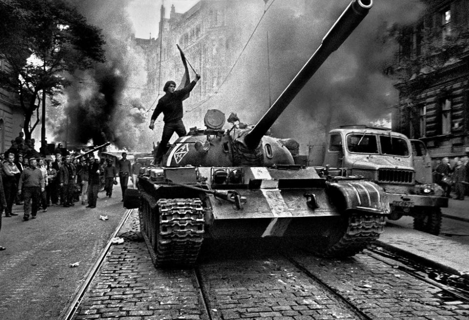 30-летие «бархатной» революции и 80-летие первых выступлений против нацистов