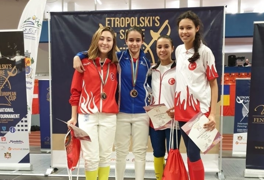 Esgrimista azerbaiyana obtuvo el segundo lugar en el “Circuito Europeo Cadete de Espada”