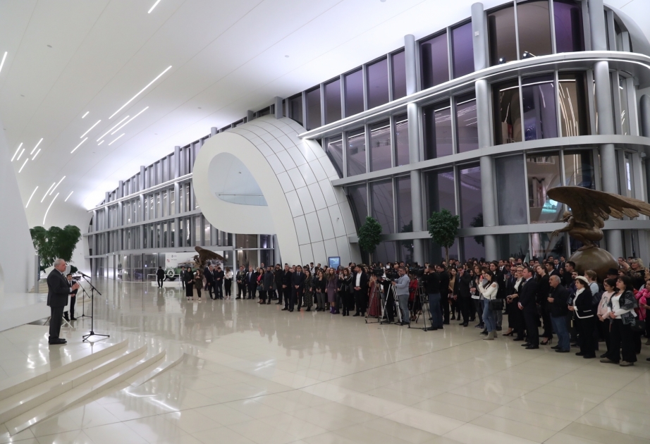 Retrospective exhibition by Russian photographer Yakov Khalip opens at Heydar Aliyev Center