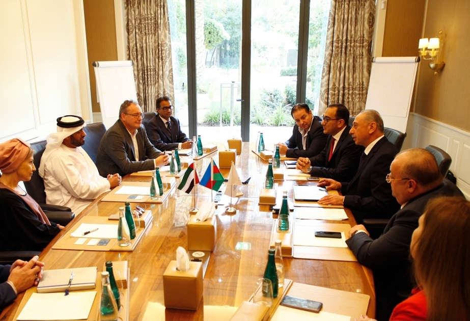 Azerbaijan Airlines reaches key agreements at Dubai Air Show 2019
