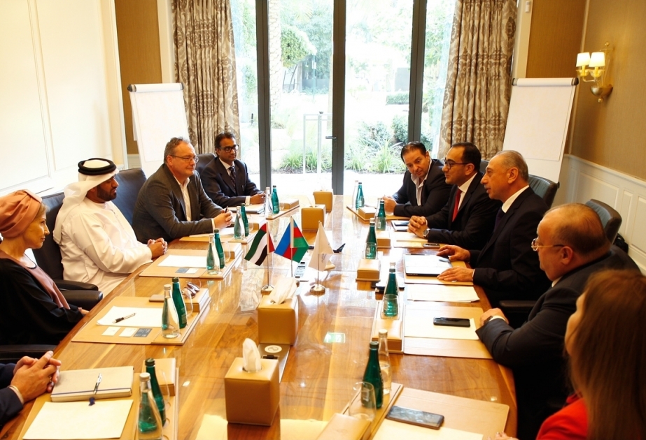 Azerbaijan Airlines alcanza acuerdos clave en el marco de Dubai Air Show 2019