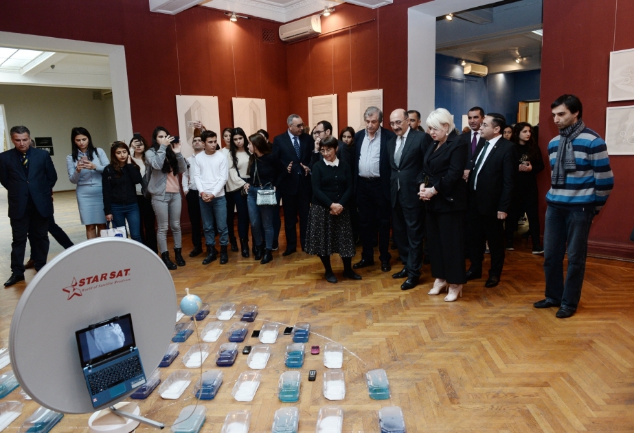Bakú acoge la inauguración de la VI Bienal Internacional de Arte Contemporáneo "Aluminio"