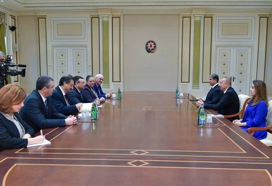 Le président Ilham Aliyev reçoit une délégation menée par le ministre bulgare de l’Intérieur VIDEO