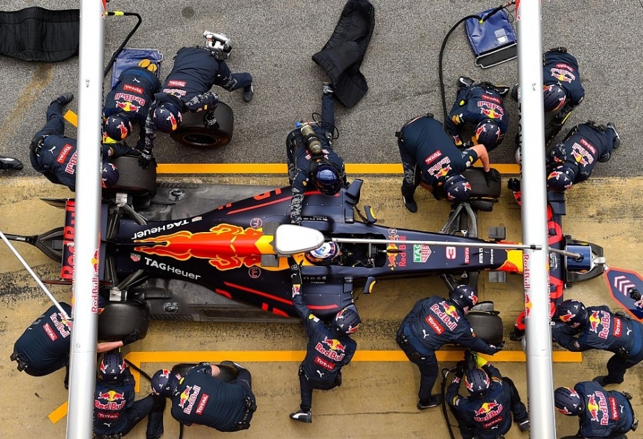 “Red Bull” Formula 1-də pit-stop sürətinə görə yeni rekord müəyyən edib