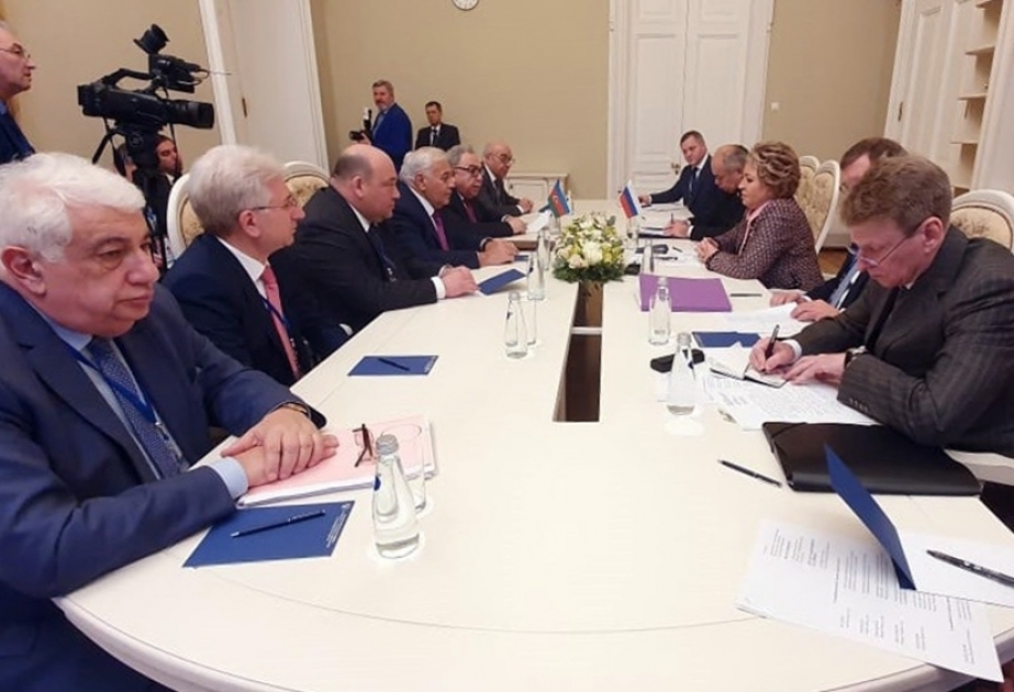 Presidente de parlamento azerbaiyano celebró varias reuniones en San Petersburgo