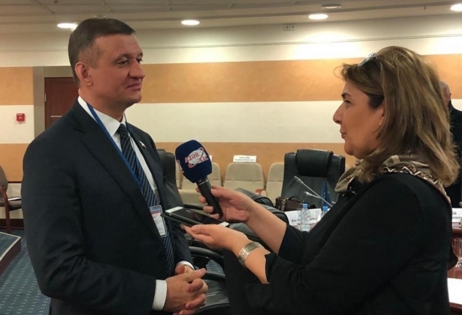 Dmitry Saveliev: “La visita de la primera vicepresidenta de Azerbaiyán a este foro pone de relieve la importancia del evento”