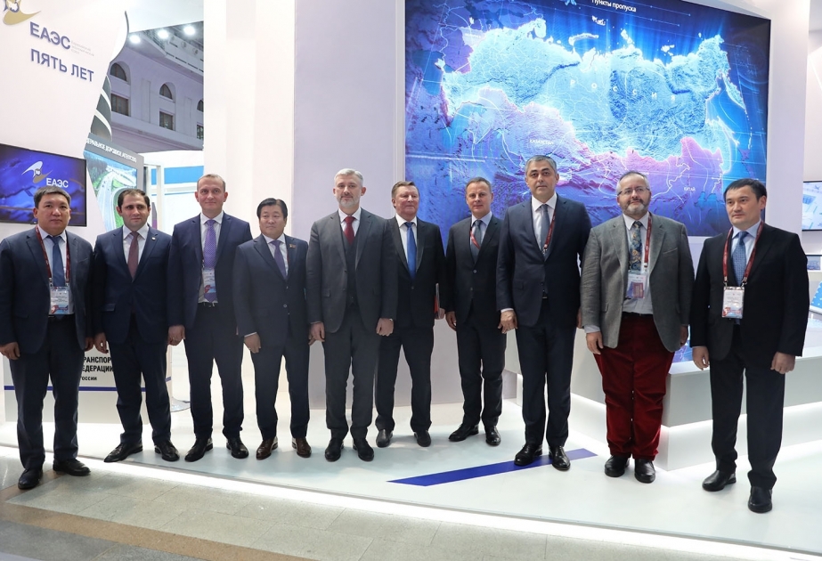 Azerbaijani delegation attends Transport Week-2019 in Russia
