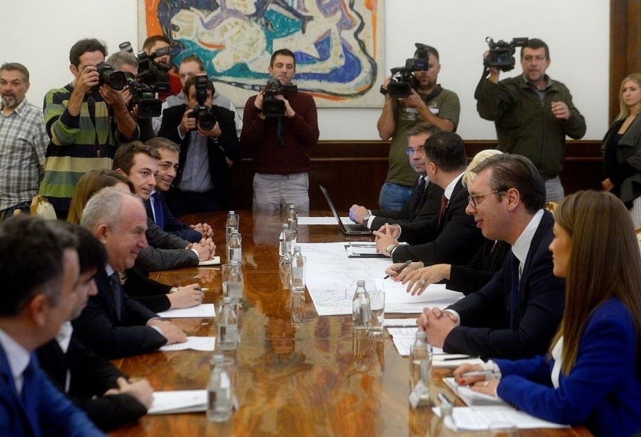 Presidente serbio asistió a la firma del contrato con la empresa azerbaiyana