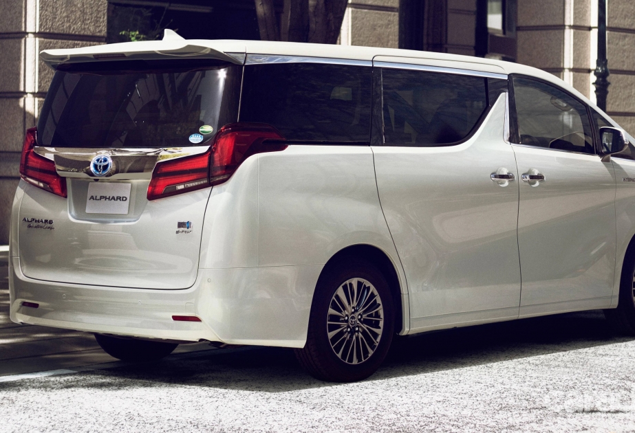Toyota to recall over 12,000 Alphard cars in China
