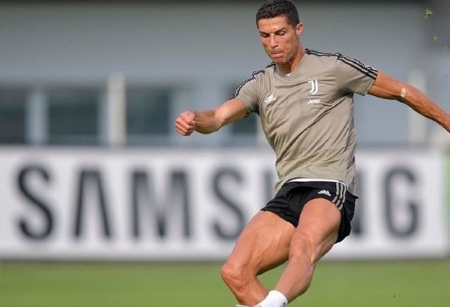 Нападающий "Ювентуса" Роналду приступил к тренировкам в общей группе