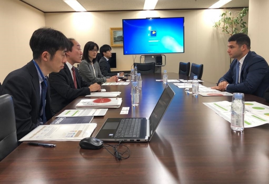 Azerbaiyán y Japón estudian la cooperación en materia de pequeñas y medianas empresas