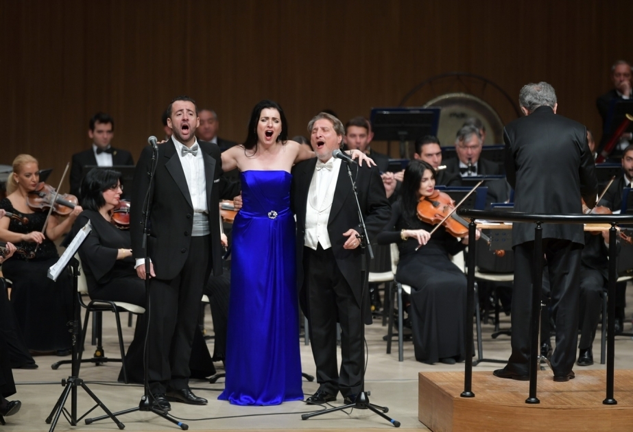 Solistas del Teatro “La Scala” actuaron en el Centro Heydar Aliyev