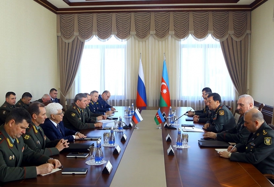 رئيس الأركان العامة الأذربيجاني يستقبل نظيره الروسي  غيراسيموف يشكر على تنظيم لقاء ثنائي مع رئيس اللجنة العسكرية للناتو في باكو