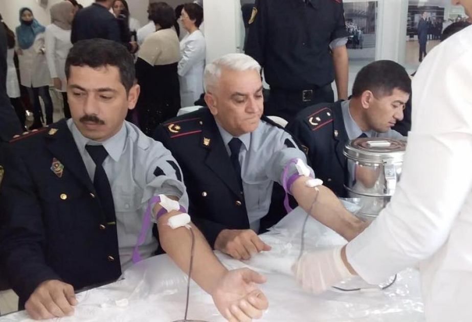 Saatlıda polislər qanvermə aksiyasında iştirak ediblər