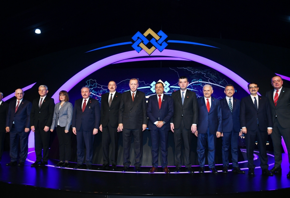 Türkiyənin İpsala qəsəbəsində TANAP qaz kəmərinin Avropa ilə birləşən hissəsinin açılış mərasimi keçirilib  Prezident İlham Əliyev mərasimdə iştirak edib YENİLƏNİB 4 VİDEO