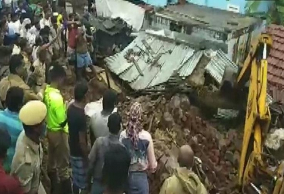 印度暴雨导致15人遇难