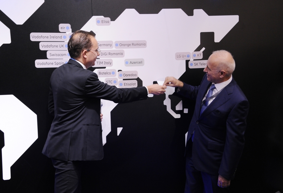 Azercell de Azerbaiyán y Ericsson de Suecia firman un memorando digital