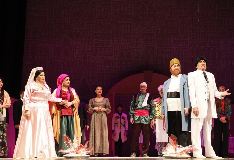 Musiqili Teatr “Ər və arvad” tamaşasını yenidən repertuara salıb