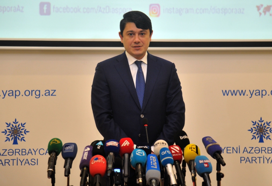 Diasporla İş üzrə Dövlət Komitəsinin sədri YAP İcra Katibliyində mətbuat konfransı keçirib