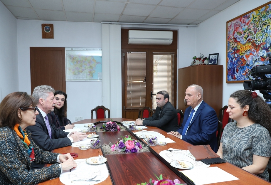 Argentinischer Botschafter zu Besuch in AZERTAC