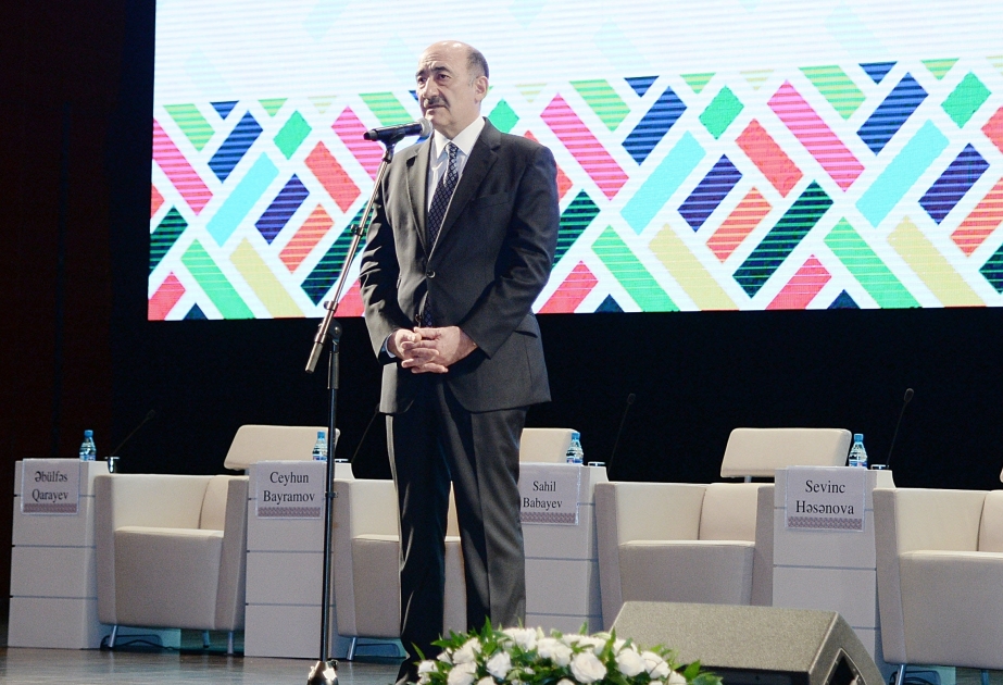 Bakú acoge la presentación del portal “Azerbaiyán Creativo”